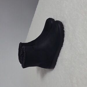 ECCO Soft 7 Tred Nubuck Mid-Cut Boot EUC Sz 9